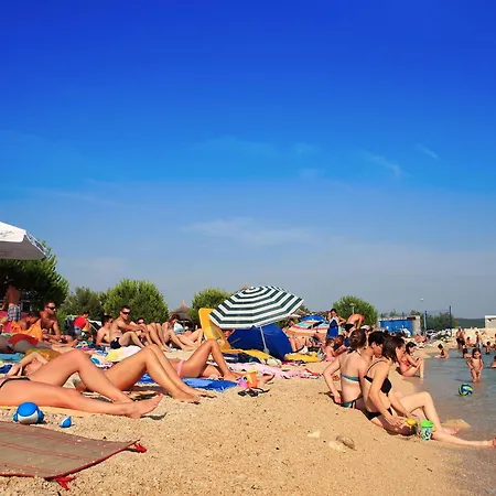 Picigin By Interhome Daire Bibinje